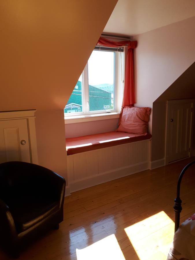 Dans Les Draps De Morphee Bed & Breakfast Кампбелтън Екстериор снимка